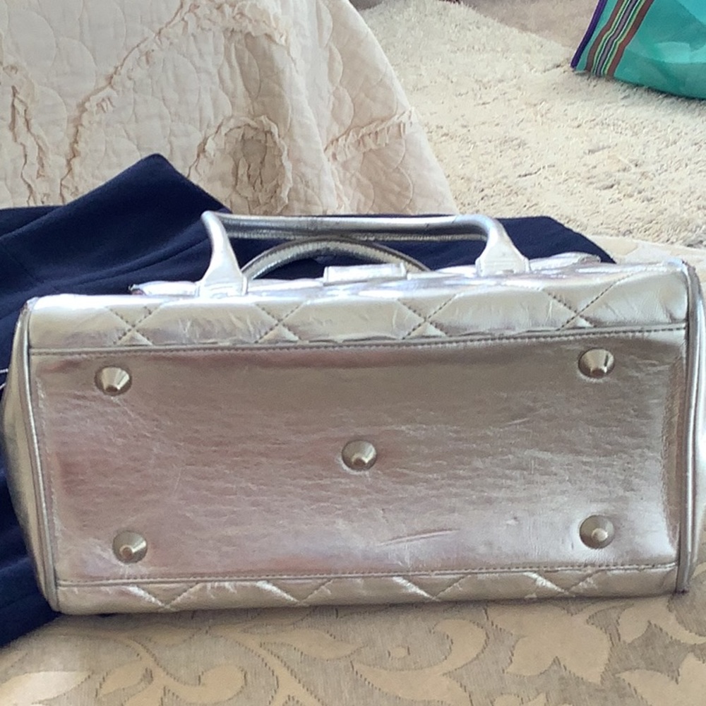 My Flat in London Satchel 🖤🖤🖤 - Picture 8 of 14